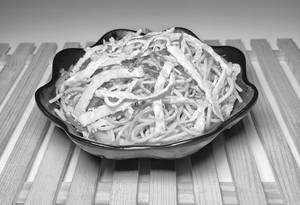 Egg Hakka Noodles