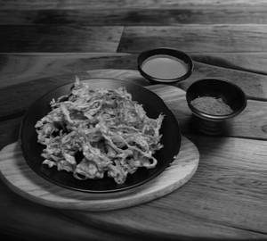 Onion pakoda 6 pieces