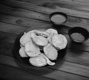 Aloo pakoda 6 pieces