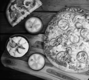 Onion Pizza