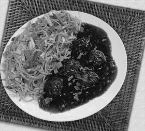 Veg Noodles With Manchurian Sauce