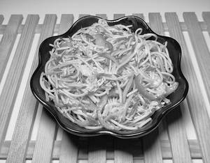 Veg Hakka Noodles