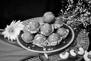 Sugar Free Gond Laddu