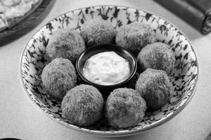 Cheese Balls (8 Pcs)