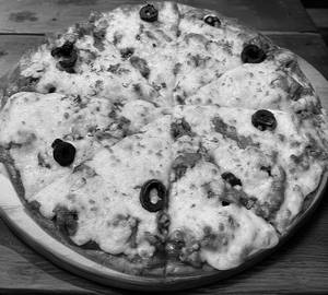 Full House Pizza L