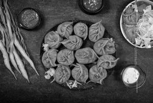 Paneer Peri-peri Momos