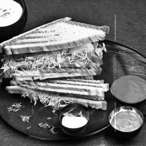 Hyderabadi Pasta Sandwich