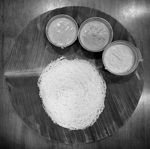 Idiyappam (3) + Kurma