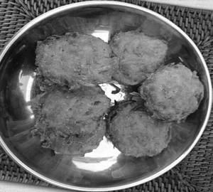 Aloo Laccha Pakoda