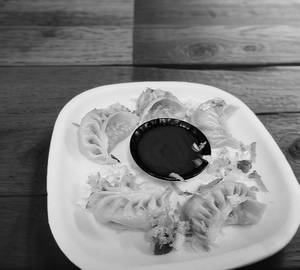 Mix Veg Steamed Momos [5 Pieces]