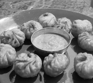 Paneer Fried Momos ( 8 Pieces)