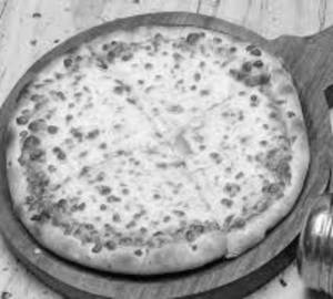 Cheese corn pizza