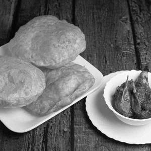 Luchi (3pcs) + Mutton Kosha (2pcs)