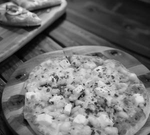 Sunils signature pizza
