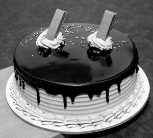 Kit Kat Premium Exotic Cake