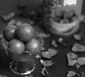Gulab Jamun TINA (1 KG) 