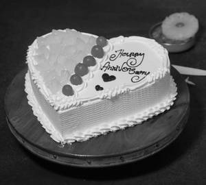 Heart Shape Pineapple Cake 
