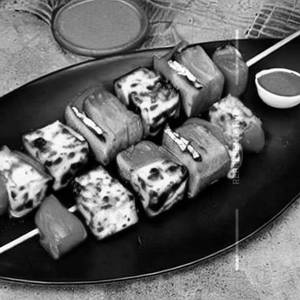 Cheese Stuffed Paneer Tikka