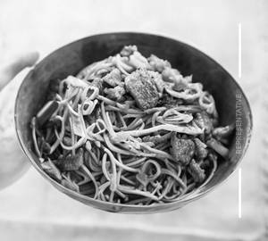 Hakka Noodles Pork