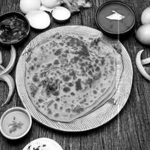 Chicken Moglai Parota[Single Egg}