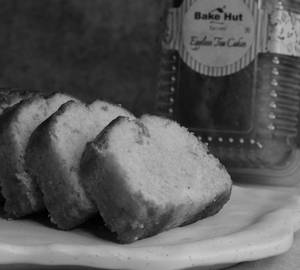 Eggless Strawberry Bar