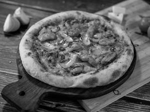 Fishy Affair Pizza