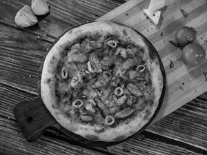 Seafood Blast Pizza
