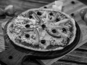 Garden Fresh Pizza