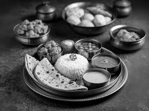 Mushroom Matar Masala Thali