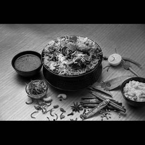 Chicken Biryani With Gravy (2pcs)