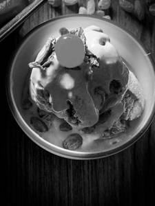 Blackcurrant Almond Sundae 