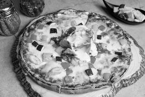 Chef Signature Macho Pizza