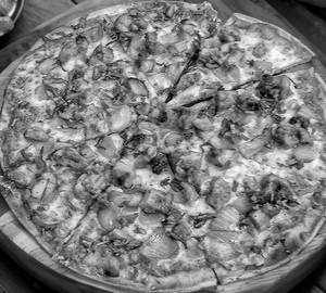 Paneertikka pizza