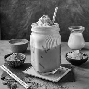 Matcha Iced Latte