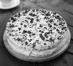 Red velvet chocolate pizza
