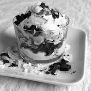 Almond Delight Sundae 