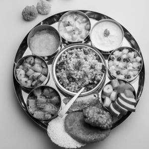 Navratri Special Thali (No Onion / No Garlic)