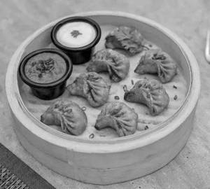 Friedpaneermomos