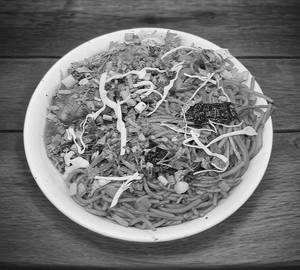 Sez noodles [with paneer hot garlic]