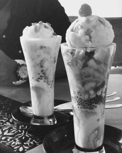 Dryfruit falooda