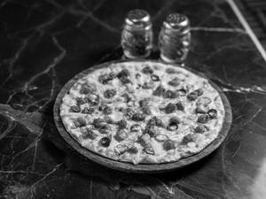 Chicken Dominator Pizza