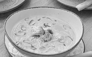 Broccoli Almond Soup
