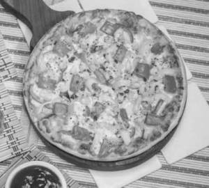 Veggies Deluxe Pizza
