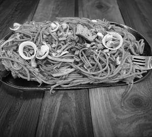 Paneer schezwan noodles