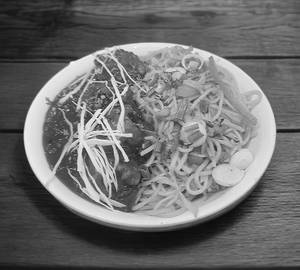 Singapore noodles [with paneer manchurian]