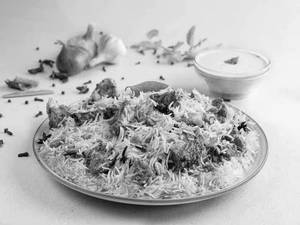 Hyderabadi  Chicken Dum Biryani Half