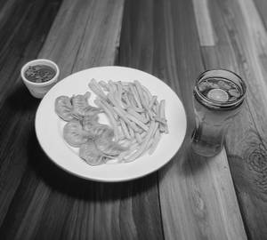 (Veg Burger 1)+(Veg momo 3)+(French fries)+(Mojito)