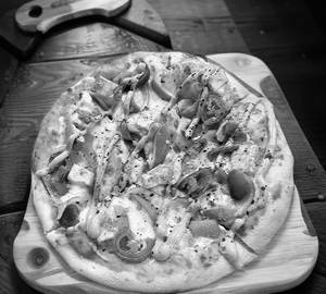 Paneer Tikka Pizza