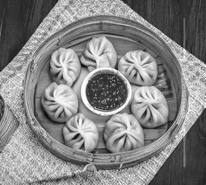 Veg steamed momos