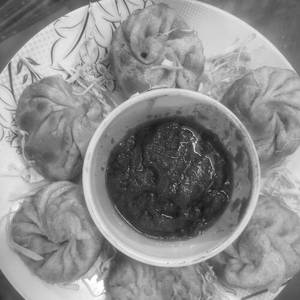 Veg Fried Momos [6 Pieces]